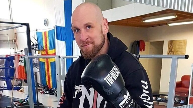 Robert Helenius training for a fight